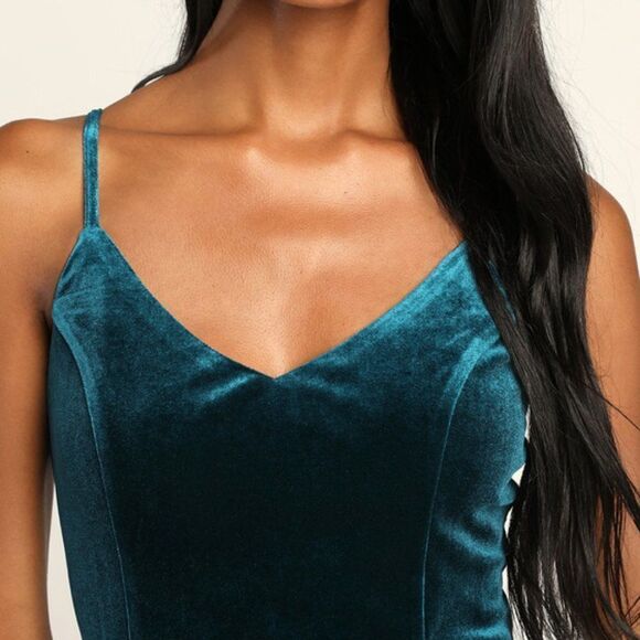 Lulu's Women Teal Velvet Sleeveless Tulip Mini Dress - Picture 3 of 4